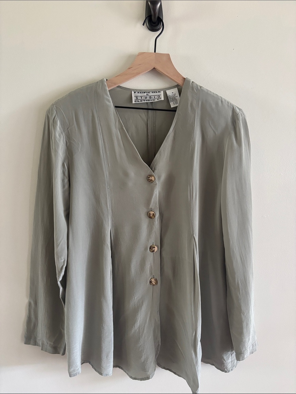 VTG Pacific Silk & Studio - 100% silk button down